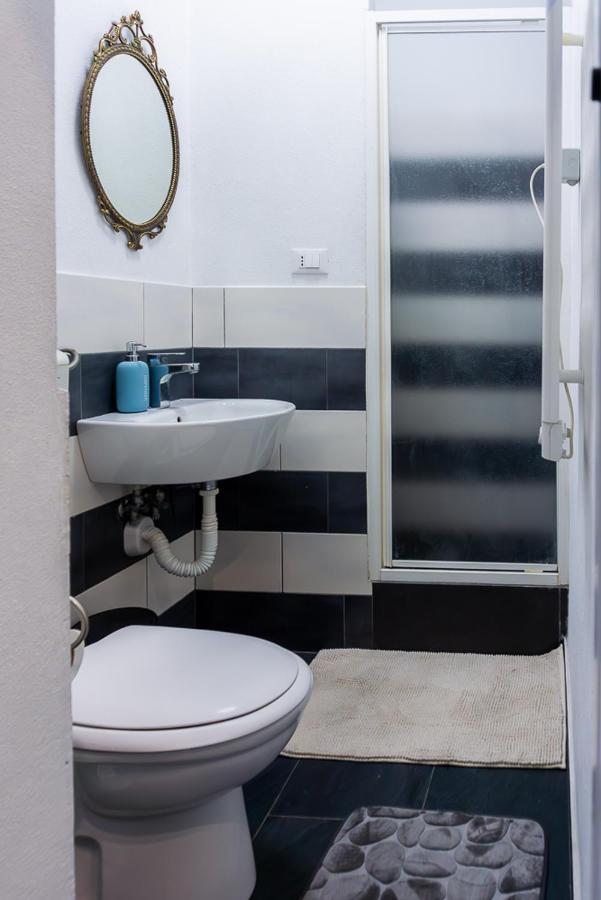 Elohim House Appartement Genua Buitenkant foto